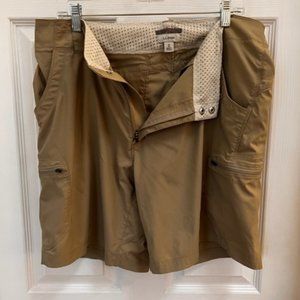 LL Bean size 16 Women's Vista Trekking Shorts